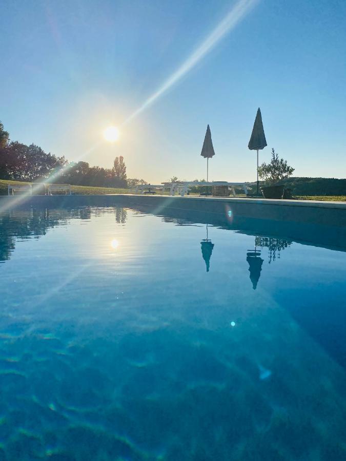 Domaine De Cazal - Gite 2 Pers Avec Piscine Au Coeur De 26 Hectares De Nature Preservee Villa Saint-Cyprien  Buitenkant foto